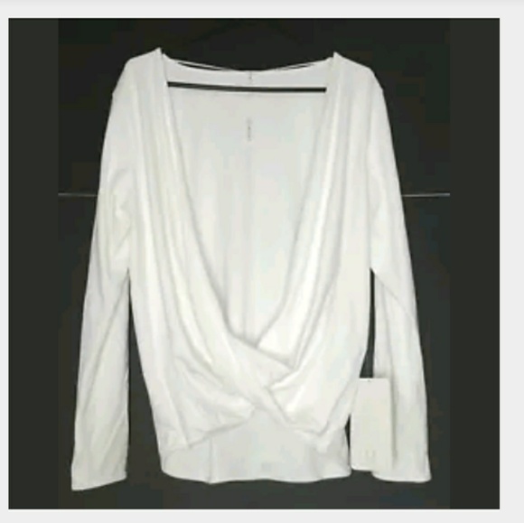 lululemon athletica Tops - Lululemon Full Feedom LS